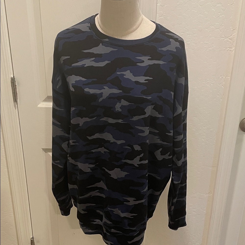 Athleta Camouflage Long Sleeve Sweatshirt